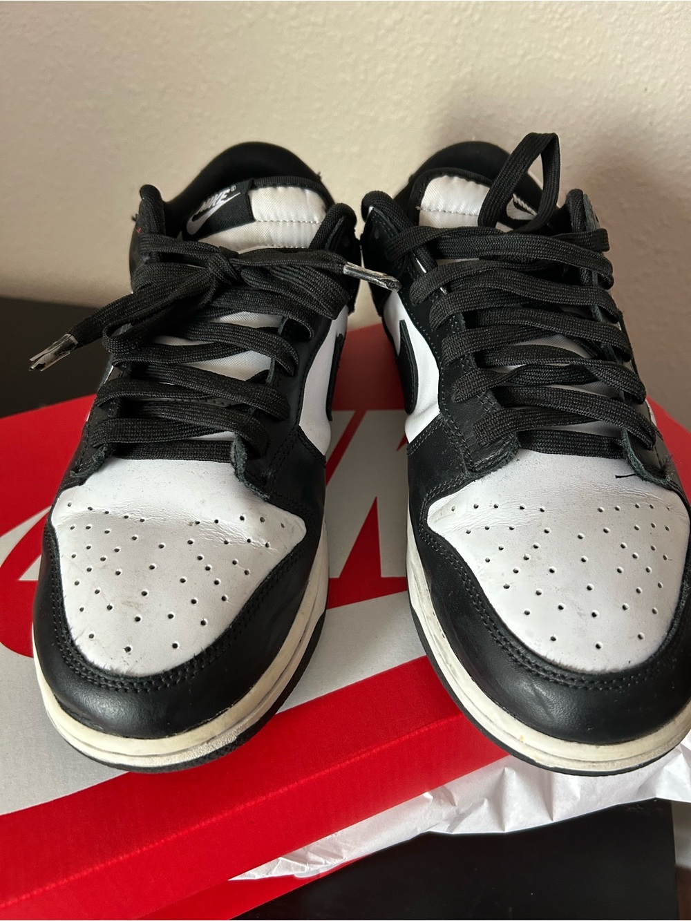 USED - Men’s Nike Dunk Low Retro size 10.5